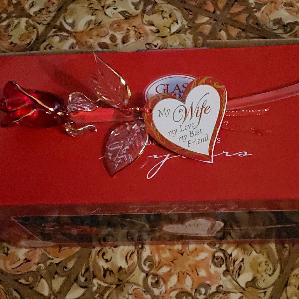 Very elegant glass piece for That special lady in